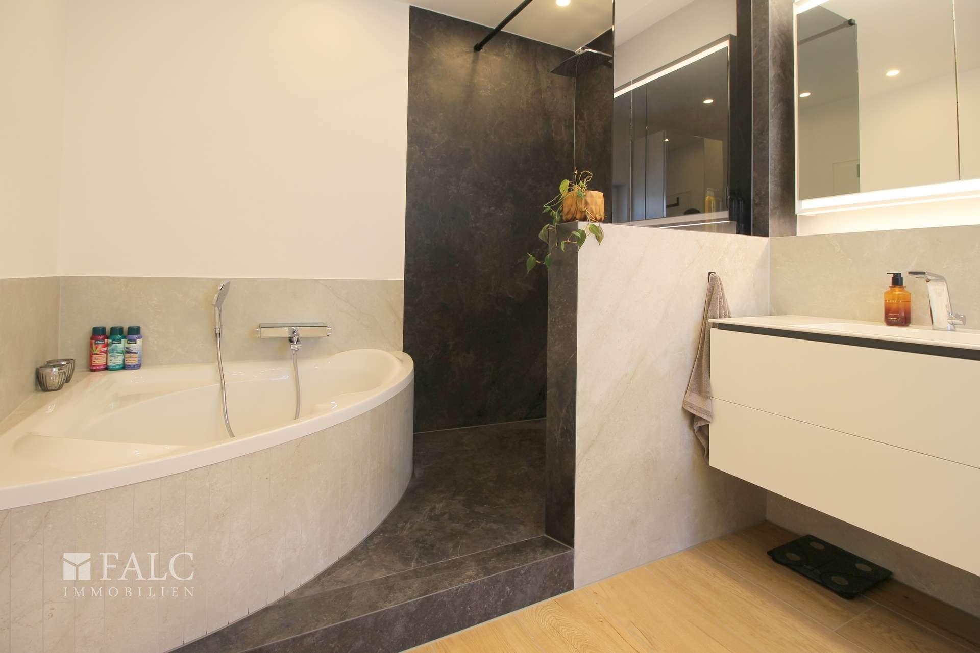 Badezimmer OG